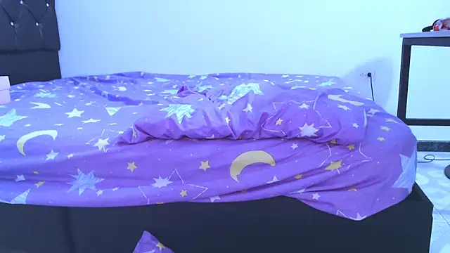 NoaLeon21 online show from January 2026 08:14:01 PM