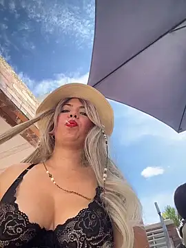 Snapshot of IsaSantoDomingo chatting on December 2025 02:26:01 PM IsaSantoDomingo online show from December 2025 02:26:01 PM