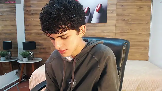 Michaelkoiv online show from February 2026 11:25:02 AM