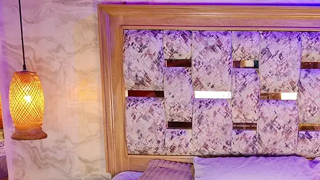 Snapshot of aron_emily_23 chatting on December 2025 06:45:01 PM aron emily 23 online show from December 2025 06:45:01 PM