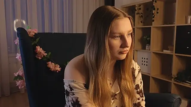 RemediosStrekas online show from December 2025 04:08:01 AM