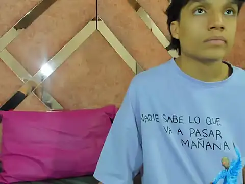 Yui And rin  online show from December 2025 02:31:01 AM