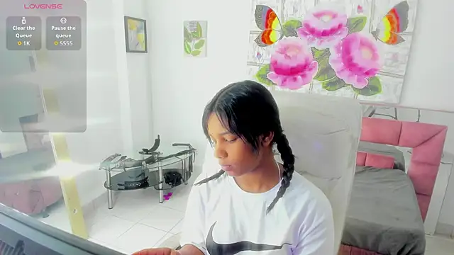 Snapshot of miiyaako_ds chatting on December 2025 09:53:01 PM miiyaako ds online show from December 2025 09:53:01 PM