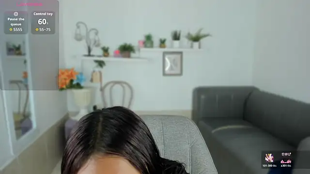 molly littlee online show from December 2025 05:40:02 PM