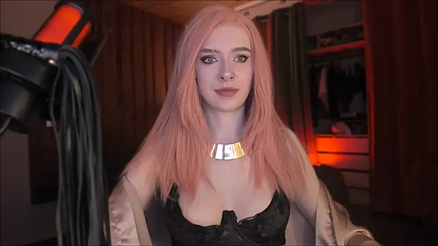 Mistress Iris online show from December 2025 06:27:02 PM