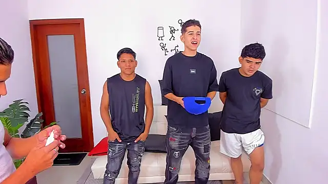 Snapshot of Crazy_porkys chatting on November 2025 07:28:01 PM Crazy porkys online show from November 2025 07:28:01 PM