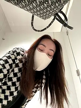 Snapshot of Seven-017 chatting on December 2025 06:30:02 AM Seven-017 online show from December 2025 06:30:02 AM