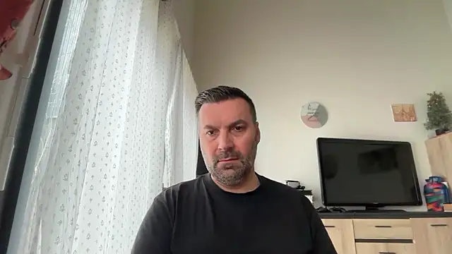 Snapshot of coolsmith81 chatting on May 2026 07:14:02 AM coolsmith81 online show from May 2026 07:14:02 AM