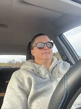 Snapshot of bea_french_curvy chatting on February 2026 09:23:01 AM bea french curvy online show from February 2026 09:23:01 AM