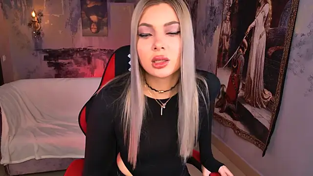 Snapshot of HyileyClark chatting on March 2026 09:36:02 AM HyileyClark online show from March 2026 09:36:02 AM