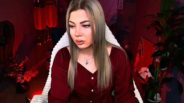 Snapshot of HyileyClark chatting on March 2026 09:15:01 AM HyileyClark online show from March 2026 09:15:01 AM