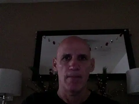 Elosoo online show from December 2025 12:58:02 PM