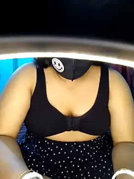 priya2098 online show from April 2026 06:42:02 PM