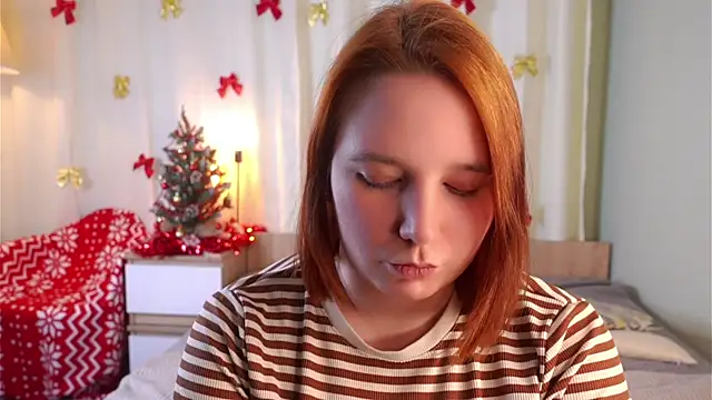 Snapshot of GwendaWhetham chatting on December 2025 11:03:02 AM GwendaWhetham online show from December 2025 11:03:02 AM