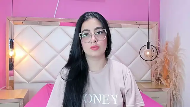 Snapshot of GabyJhons chatting on December 2025 02:54:01 PM GabyJhons online show from December 2025 02:54:01 PM