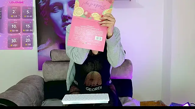 Snapshot of xAngel__Dustx chatting on December 2025 02:22:02 PM xAngel Dustx online show from December 2025 02:22:02 PM