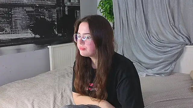 BettyWatkins online show from November 2025 10:46:01 PM