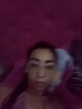 Snapshot of Yani-14 chatting on February 2026 10:58:02 PM Yani-14 online show from February 2026 10:58:02 PM