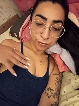 Snapshot of Yani-14 chatting on February 2026 12:58:02 AM Yani-14 online show from February 2026 12:58:02 AM