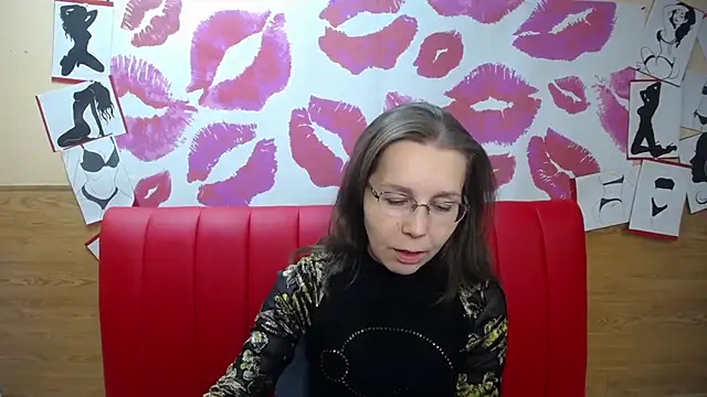 Snapshot of DaisyEdit chatting on December 2025 06:11:01 AM DaisyEdit online show from December 2025 06:11:01 AM