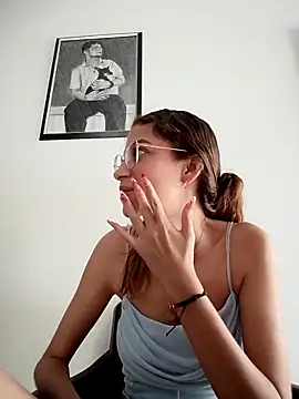 Snapshot of Vanneskk chatting on December 2025 07:31:02 PM Vanneskk online show from December 2025 07:31:02 PM