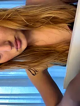 Snapshot of madlynginger chatting on December 2025 02:03:01 PM madlynginger online show from December 2025 02:03:01 PM