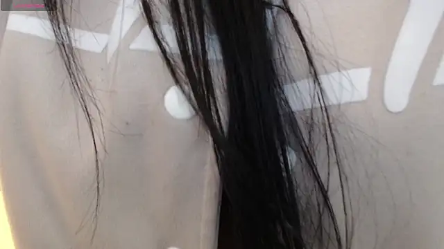 Snapshot of idk_24_ chatting on February 2026 01:04:01 AM idk 24 online show from February 2026 01:04:01 AM