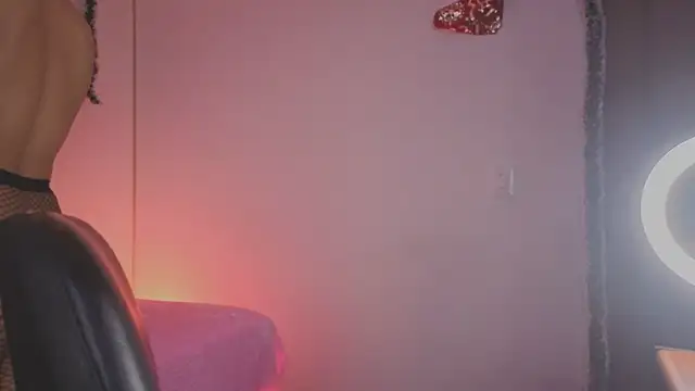 Snapshot of MarillynMorgan chatting on December 2025 01:42:01 PM MarillynMorgan online show from December 2025 01:42:01 PM