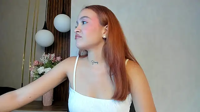 Snapshot of AliceHills_ chatting on December 2025 12:25:02 PM AliceHills online show from December 2025 12:25:02 PM