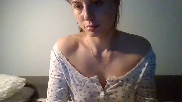 Devil Maiden online show from April 2026 07:44:02 PM