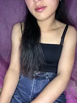 Mayli2x online show from December 2025 12:53:02 PM