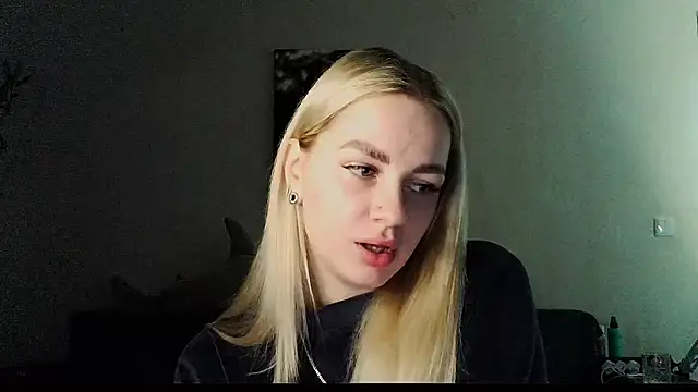 Whitehex666 online show from December 2025 04:38:01 PM