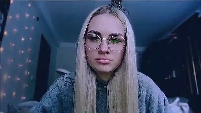 Whitehex666 online show from January 2026 01:05:02 PM