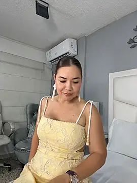 AnnaJaimes online show from April 2026 11:54:01 PM