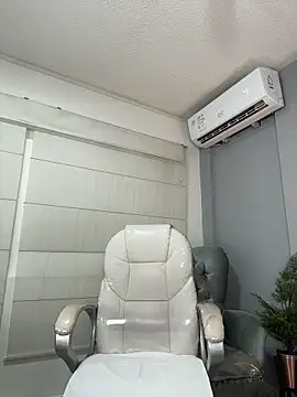 AnnaJaimes online show from May 2026 12:41:02 AM