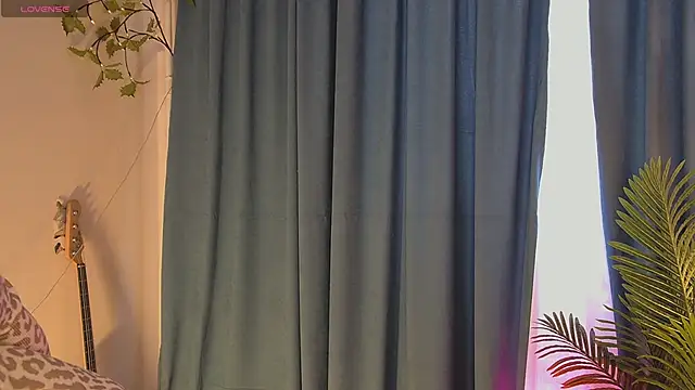 Jennifer Wiliams online show from March 2026 06:36:02 AM