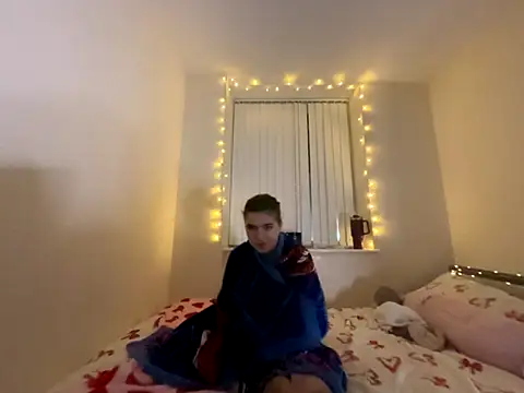 Snapshot of lucyx_xx chatting on December 2025 06:05:01 PM lucyx xx online show from December 2025 06:05:01 PM