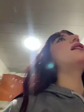 Mia fiire online show from May 2026 03:57:02 AM