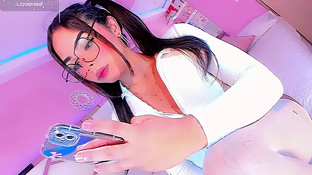 ShantyMiilan online show from February 2026 05:03:02 AM