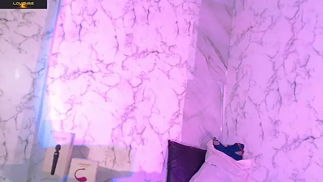 Snapshot of GraceMaaceey chatting on December 2025 11:37:02 AM GraceMaaceey online show from December 2025 11:37:02 AM