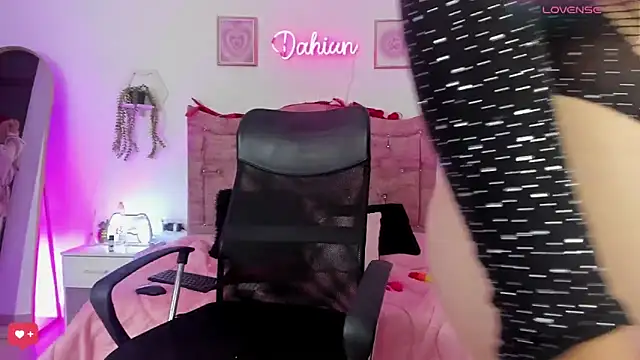 Dahiian0 online show from December 2025 01:49:02 PM