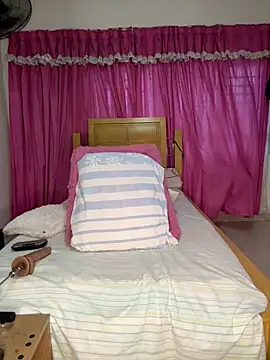 xyarela Hot online show from December 2025 10:14:01 PM