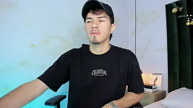 Snapshot of Justin_duque chatting on December 2025 07:20:01 PM Justin duque online show from December 2025 07:20:01 PM