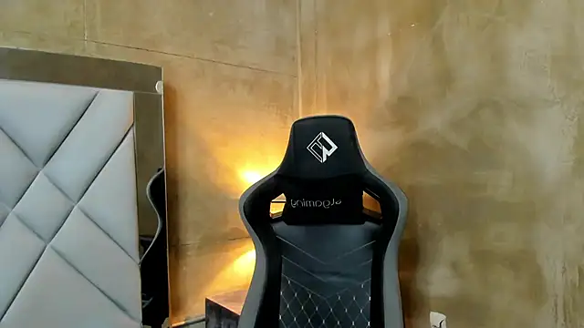 maddox santana online show from December 2025 09:26:01 AM