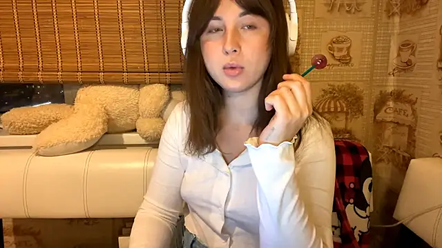 Snapshot of Tessa_Muse chatting on December 2025 03:32:02 PM Tessa Muse online show from December 2025 03:32:02 PM