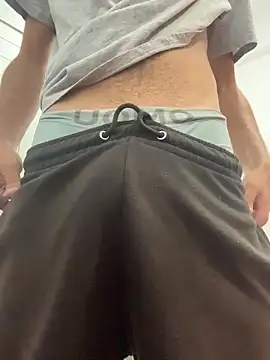 Davisuarez online show from June 2026 12:18:01 PM