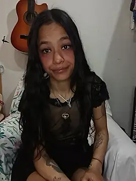 Snapshot of Emma_Everett chatting on December 2025 12:32:02 PM Emma Everett online show from December 2025 12:32:02 PM