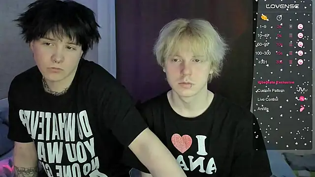 Snapshot of miya_meow_miku chatting on December 2025 03:43:02 PM miya meow miku online show from December 2025 03:43:02 PM