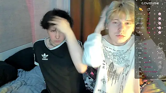 Snapshot of miya_meow_miku chatting on December 2025 08:04:02 PM miya meow miku online show from December 2025 08:04:02 PM