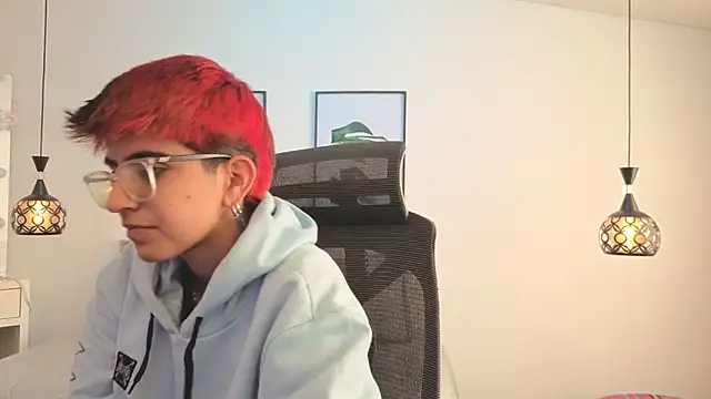 Snapshot of valeryevansvg chatting on November 2025 12:19:02 PM valeryevansvg online show from November 2025 12:19:02 PM